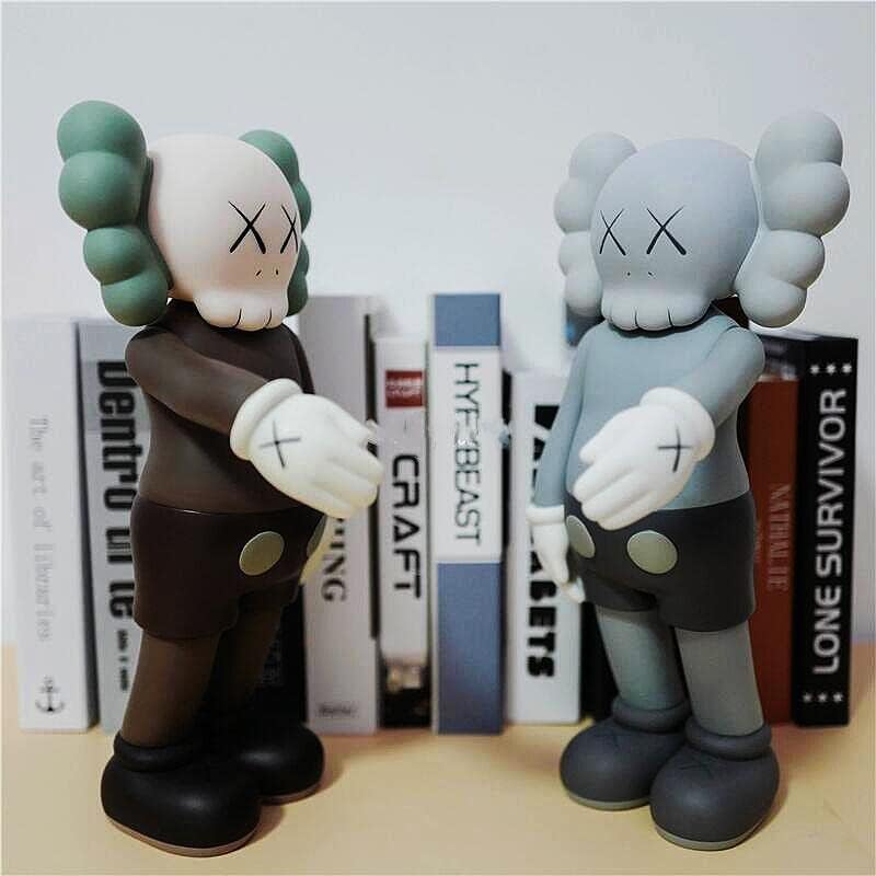 SYFWNYRF 8 Action Kawed Figure Collectible Ornaments Bedroom Decoration Gray